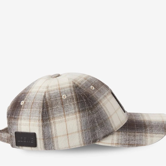 Loewe NWT patch tartan Checkered Cap in Cream and Brown - Picture 3 of 4